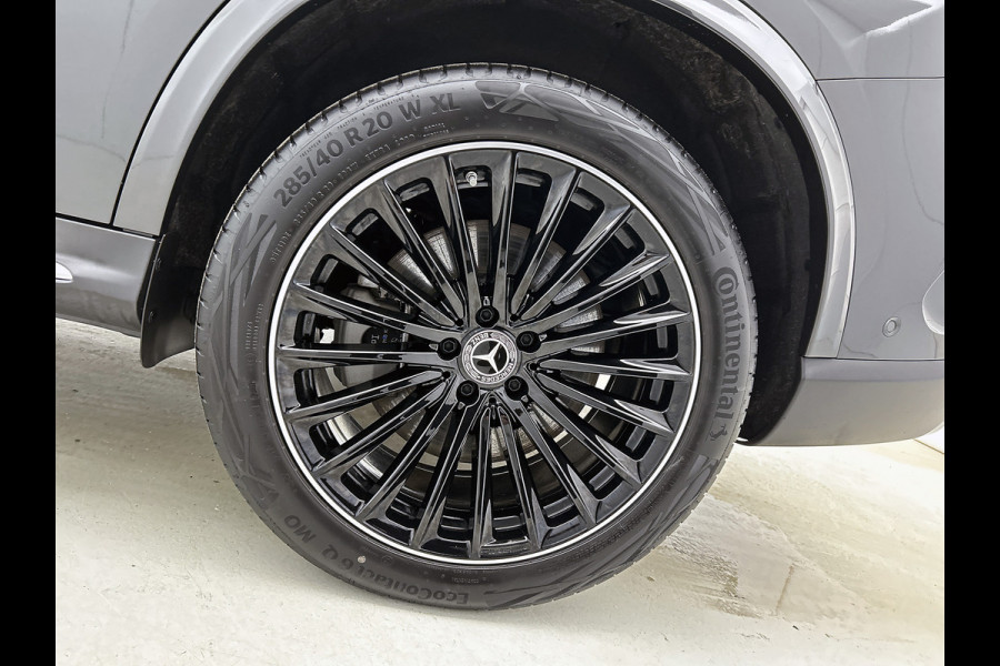 Mercedes-Benz GLC 300 e 4MATIC AMG Plug-In Hybride AMG Line | Night Pakket | Trekhaak | Panorama Schuif-Kanteldak | Offroad-Techniek Pakket | Distronic. Inclusief 24 maanden MB Certified garantie voor Europa.