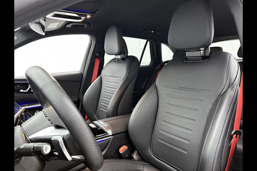 Mercedes-Benz GLC 300 e 4MATIC AMG Plug-In Hybride AMG Line | Night Pakket | Trekhaak | Panorama Schuif-Kanteldak | Offroad-Techniek Pakket | Distronic. Inclusief 24 maanden MB Certified garantie voor Europa.