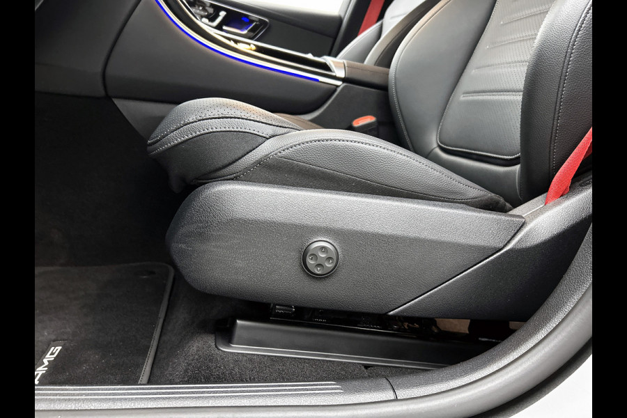 Mercedes-Benz GLC 300 e 4MATIC AMG Plug-In Hybride AMG Line | Night Pakket | Trekhaak | Panorama Schuif-Kanteldak | Offroad-Techniek Pakket | Distronic. Inclusief 24 maanden MB Certified garantie voor Europa.