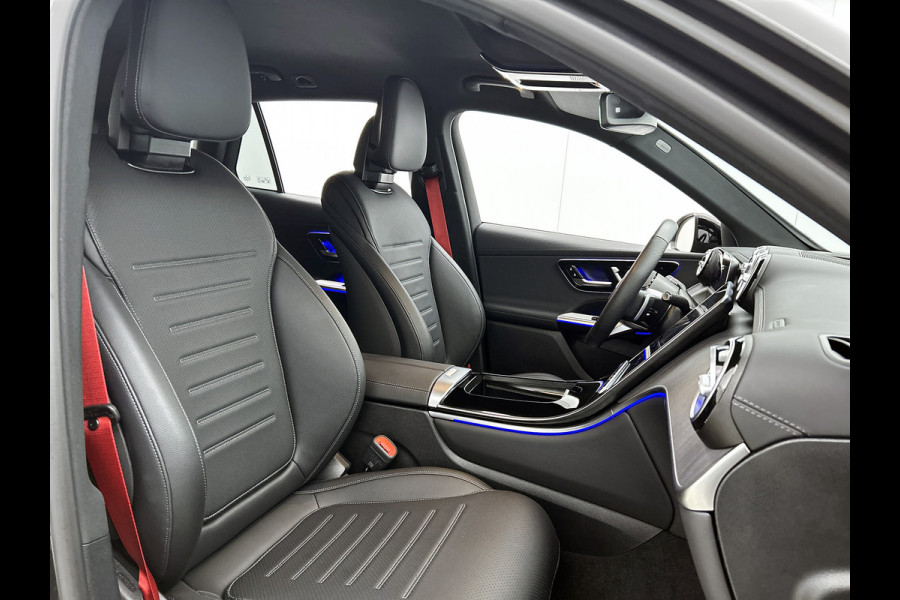 Mercedes-Benz GLC 300 e 4MATIC AMG Plug-In Hybride AMG Line | Night Pakket | Trekhaak | Panorama Schuif-Kanteldak | Offroad-Techniek Pakket | Distronic. Inclusief 24 maanden MB Certified garantie voor Europa.