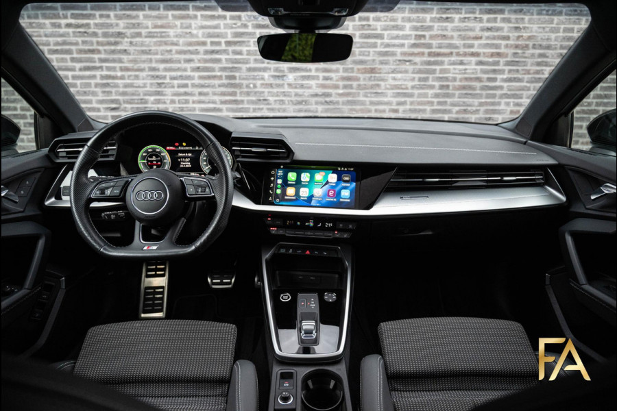 Audi A3 Sportback 40 TFSI e S Line Pfeilgrau|Panodak|Sfeer|RSSeats|18Inch