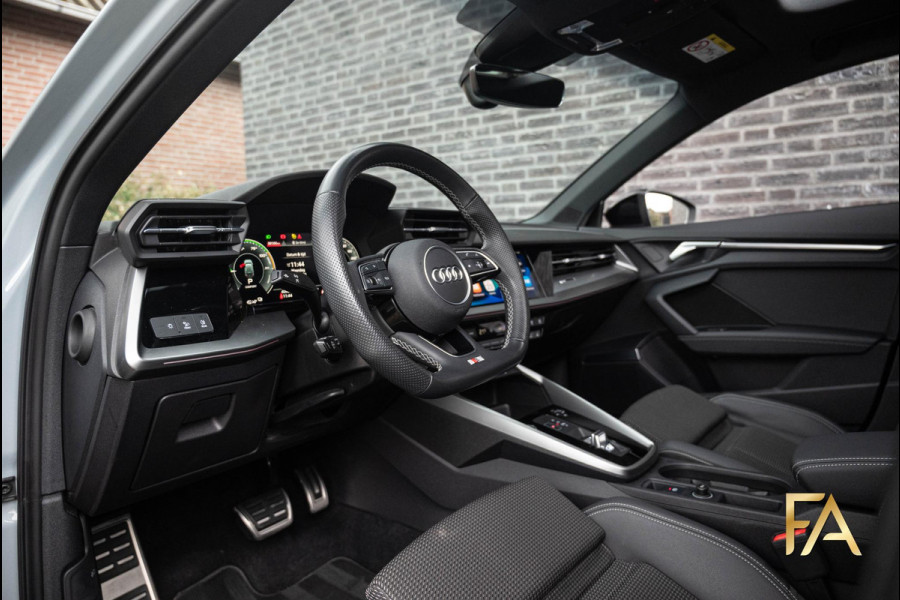 Audi A3 Sportback 40 TFSI e S Line Pfeilgrau|Panodak|Sfeer|RSSeats|18Inch