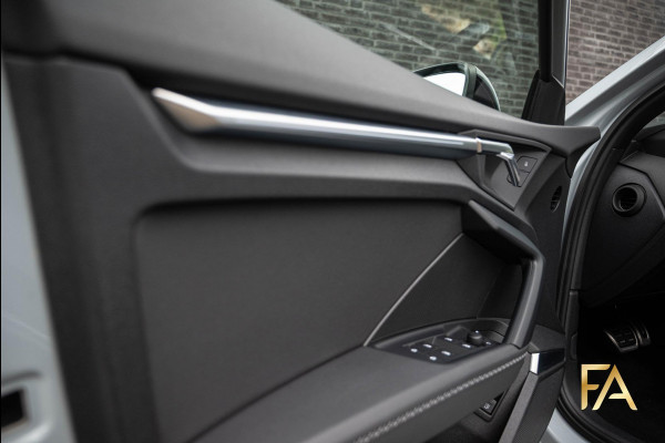 Audi A3 Sportback 40 TFSI e S Line Pfeilgrau|Panodak|Sfeer|RSSeats|18Inch