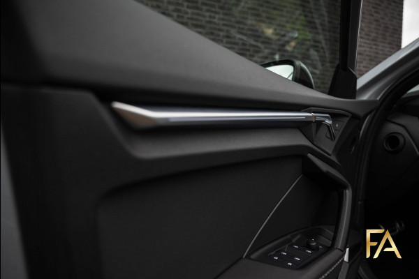 Audi A3 Sportback 40 TFSI e S Line Pfeilgrau|Panodak|Sfeer|RSSeats|18Inch