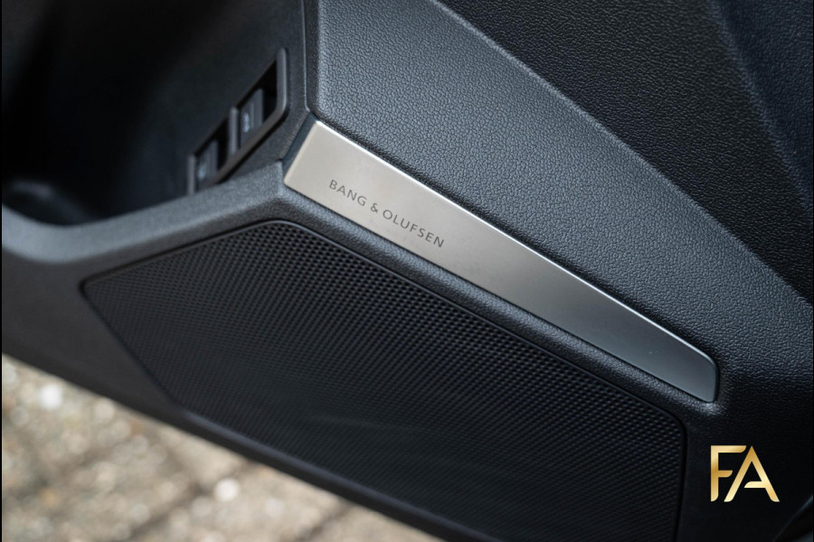 Audi A3 Sportback 40 TFSI e S Line Pfeilgrau|Panodak|Sfeer|RSSeats|18Inch