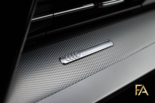 Audi A3 Sportback 40 TFSI e S Line Pfeilgrau|Panodak|Sfeer|RSSeats|18Inch