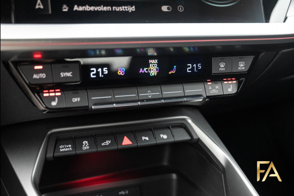 Audi A3 Sportback 40 TFSI e S Line Pfeilgrau|Panodak|Sfeer|RSSeats|18Inch