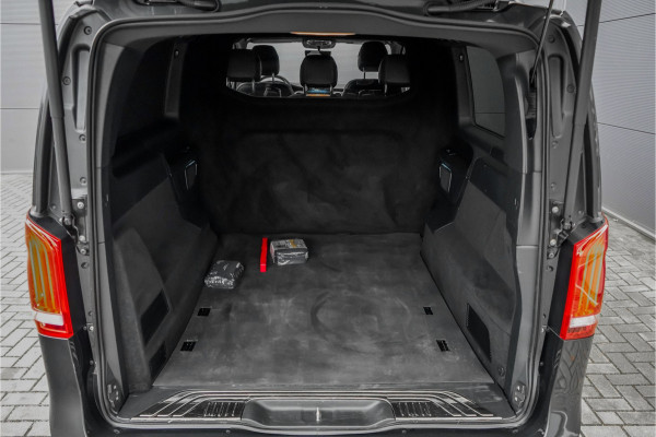 Mercedes-Benz V-Klasse 300d Extra Lang DC AMG Line 2x Elek Schuifdeur Distronic Luchtvering