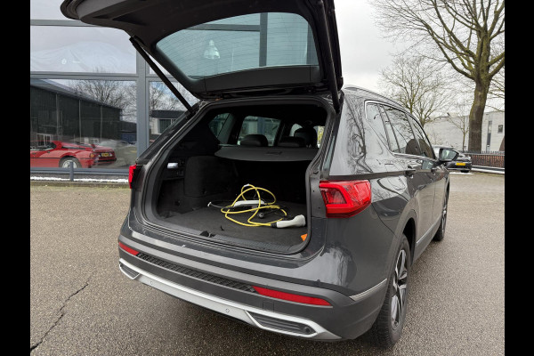 Seat Tarraco 1.4 TSI e-Hybrid PHEV Xperience Business Intense ELEK. ACHTERKLEP| DODE HOEK SENSOR| STOEL+ STUUR VERWARMING| 360 CAMERA | ACHTERBANK VERWARMD| CARPLAY| RIJKLAARPRIJS INCL. 12 MND BOVAG GARANTIE