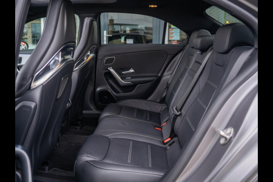 Mercedes-Benz A-Klasse AMG 35 4MATIC / Org.NL / Kuip / Aero / HUD / Burm / Pano / 360 / Ambient / Stl. Koeling / Multibeam