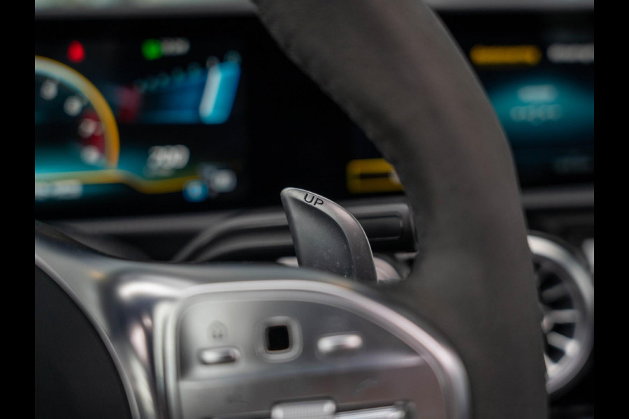 Mercedes-Benz A-Klasse AMG 35 4MATIC / Org.NL / Kuip / Aero / HUD / Burm / Pano / 360 / Ambient / Stl. Koeling / Multibeam