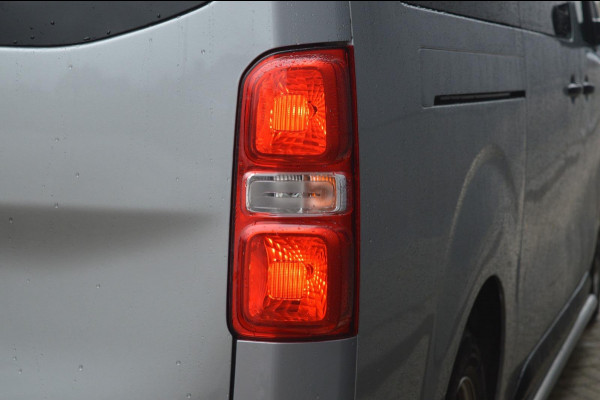 Toyota Proace Shuttle 1.5 D-4D Navigator Long