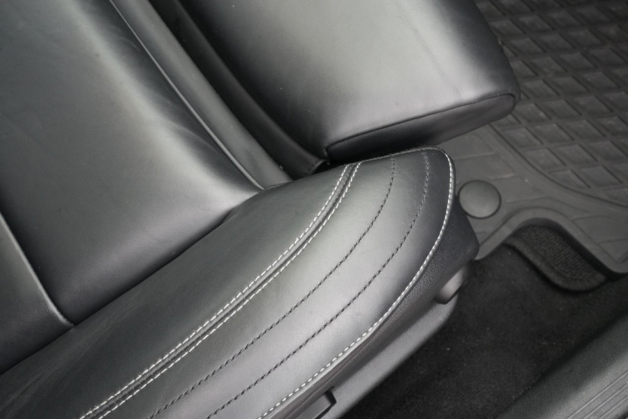 Mercedes-Benz E-Klasse 220 d Business Solution AMG Panoramadak WideScreen Ambient Luxe Leder