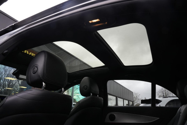 Mercedes-Benz E-Klasse 220 d Business Solution AMG Panoramadak WideScreen Ambient Luxe Leder