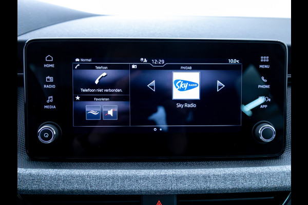 Škoda Kamiq 1.0 TSI Business Edition automaat | Cruise | Parkeersensoren V+A | Climate control | Apple Carplay, Android auto, Led, Extra getint glas achter