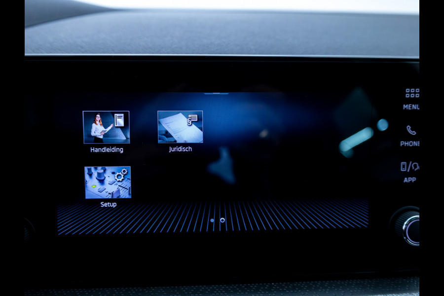 Škoda Kamiq 1.0 TSI Business Edition automaat | Cruise | Parkeersensoren V+A | Climate control | Apple Carplay, Android auto, Led, Extra getint glas achter