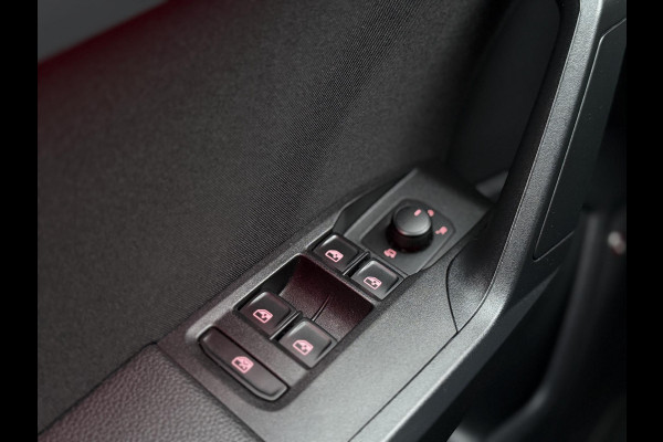 Seat Ibiza 1.0 TSI FR Business Intense Navi|Camera|Carplay|Clima|Cruise|PDC|Beats Sound|Stoelverwarming|2e Eigenaar|N.A.P|APK tot 11-2026