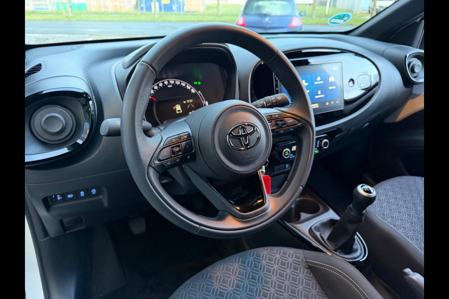 Toyota Aygo X 1.0 VVT-i MT Pulse, 2-tone, NAP, 1e eigenaar, CarPlay