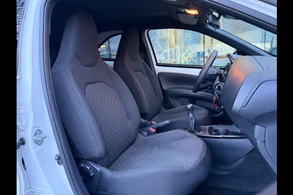 Toyota Aygo X 1.0 VVT-i MT Pulse, 2-tone, NAP, 1e eigenaar, CarPlay