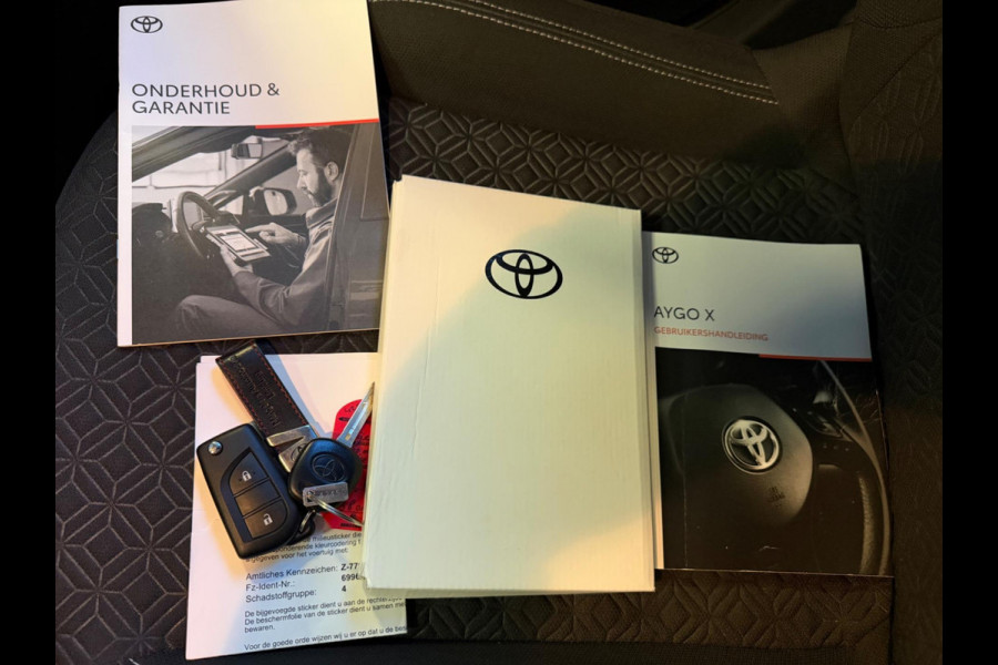 Toyota Aygo X 1.0 VVT-i MT Pulse, 2-tone, NAP, 1e eigenaar, CarPlay