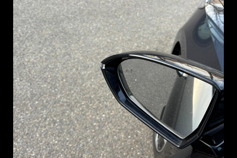 MG Mg4 electric Luxury 64 kWh |LONG RANGE|  11.000KM! | 7 JAAR GARANTIE BIJ MG| SUPER COMPLETE AUTO| RONDOMZICHT CAMERA| STOEL+ STUUR VERWARMING| DODE HOEK