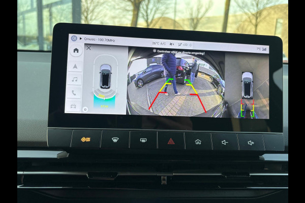 MG Mg4 electric Luxury 64 kWh |LONG RANGE|  11.000KM! | 7 JAAR GARANTIE BIJ MG| SUPER COMPLETE AUTO| RONDOMZICHT CAMERA| STOEL+ STUUR VERWARMING| DODE HOEK