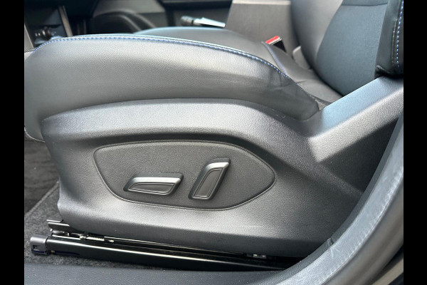 MG Mg4 electric Luxury 64 kWh | 20.000KM! | 7 JAAR GARANTIE BIJ MG| SUPER COMPLETE AUTO| RONDOMZICHT CAMERA| STOEL+ STUUR VERWARMING| DODE HOEK