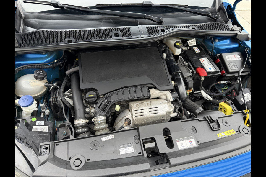 Peugeot 208 1.2 PureTech GT-Line Navi|Pano|Leder|Camera|Carplay|Cruise|D-riem v.v. in 2024|Clima|N.A.P|Stoelverwarming|Nieuwe APK bij Aflevering|2e Eigenaar