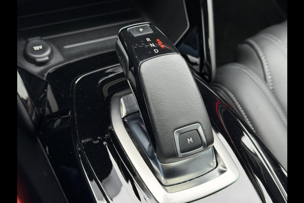 Peugeot 208 1.2 PureTech GT-Line Navi|Pano|Leder|Camera|Carplay|Cruise|D-riem v.v. in 2024|Clima|N.A.P|Stoelverwarming|Nieuwe APK bij Aflevering|2e Eigenaar