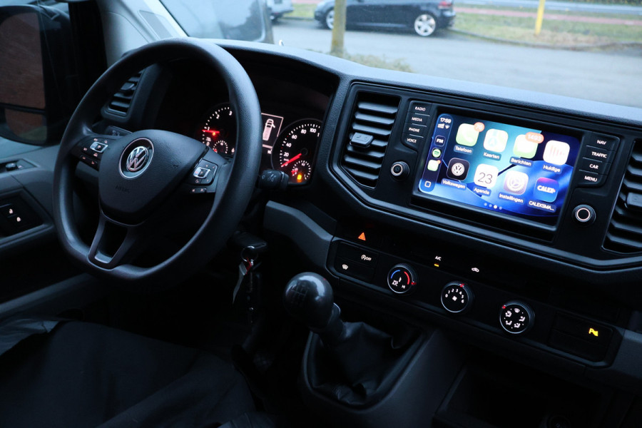 Volkswagen Crafter 35 2.0 TDI 177 PK L4H3 Highline | ACC | Bi-Xenon | CarPlay | Camera | DAB | 360 PDC | Trekhaak | NAP Logisch | Nieuwe APK