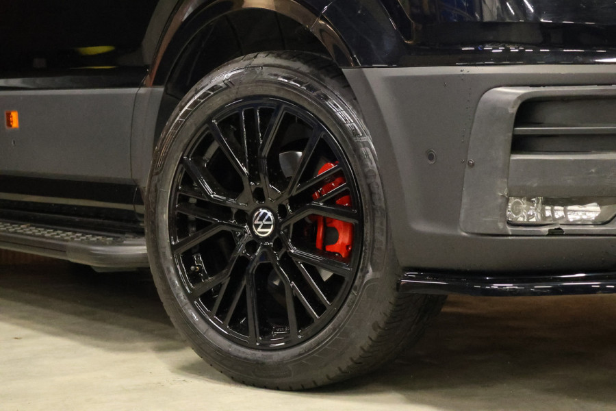 Volkswagen Crafter 35 2.0 TDI 177 PK L4H3 Highline | ACC | Bi-Xenon | CarPlay | Camera | DAB | 360 PDC | Trekhaak | NAP Logisch | Nieuwe APK