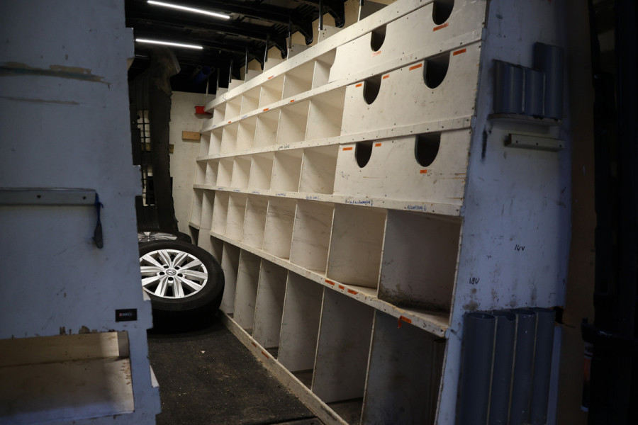 Volkswagen Crafter 35 2.0 TDI 177 PK L4H3 Highline | ACC | Bi-Xenon | CarPlay | Camera | DAB | 360 PDC | Trekhaak | NAP Logisch | Nieuwe APK