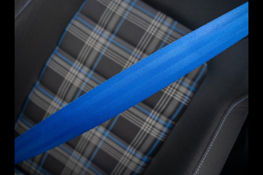 Volkswagen Golf 1.4 TSI GTE 204PK / Pano / ACC / Carplay / Virtual cockpit / Stoelverwarming