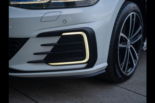 Volkswagen Golf 1.4 TSI GTE 204PK / Pano / ACC / Carplay / Virtual cockpit / Stoelverwarming