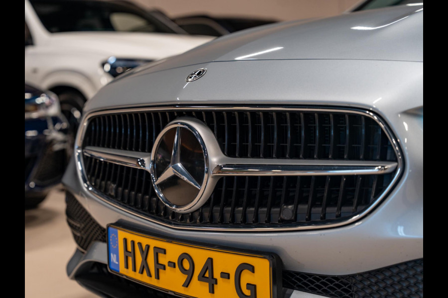 Mercedes-Benz C-Klasse Estate 180 Business Line, Pano, Apple Carplay, Ambiënte Light, Private Glas, Cam, PDC, 18"Velg, Onderhoud