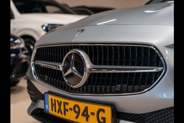 Mercedes-Benz C-Klasse Estate 180 Business Line, Pano, Apple Carplay, Ambiënte Light, Private Glas, Cam, PDC, 18"Velg, Onderhoud