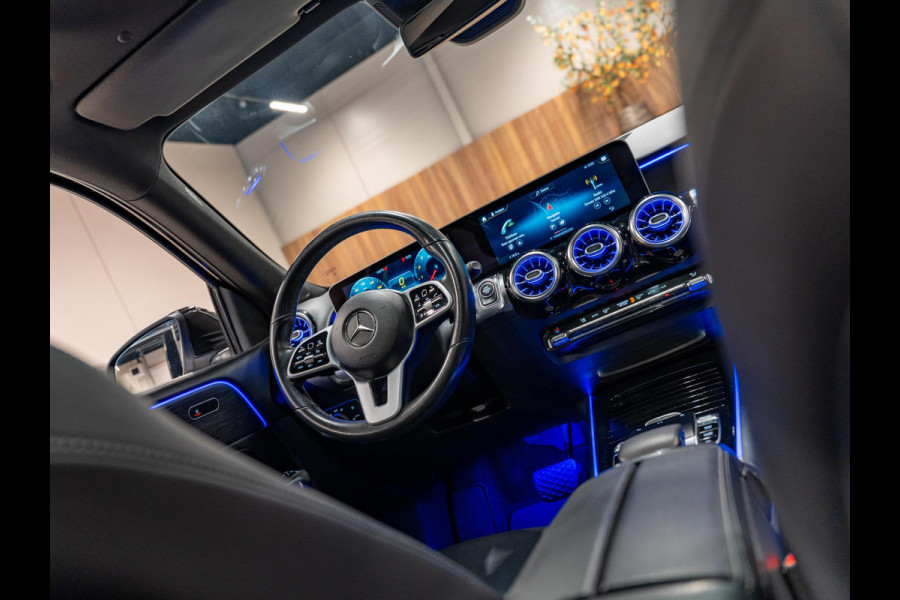 Mercedes-Benz Glb 200 Premium Plus, Pano, Widescreen, Ambiënte Light, 360 Cam, Voll Led, Cruise, Multistuur, Voll Onderhoud