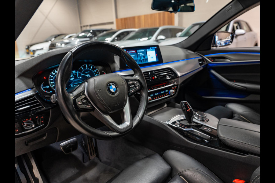 BMW 5 Serie Touring 520i High Executive M Pakket, Pano, Virtual Cockpit, Leder, 19"M Sport Velgen, Prive Glas, Volledig Onderhoud