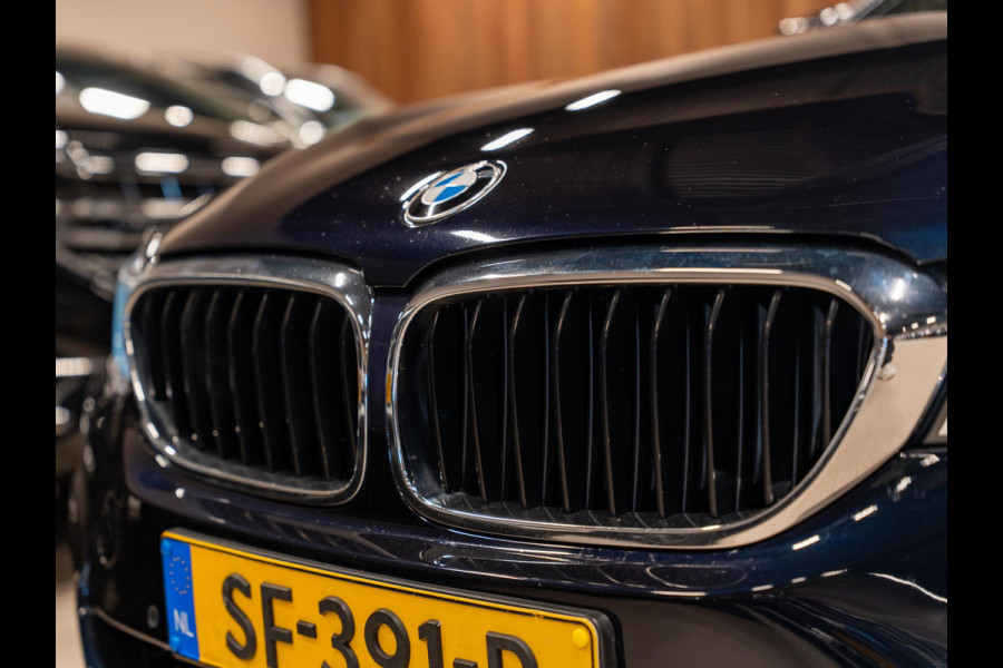 BMW 5 Serie Touring 520i High Executive M Pakket, Pano, Virtual Cockpit, Leder, 19"M Sport Velgen, Prive Glas, Volledig Onderhoud