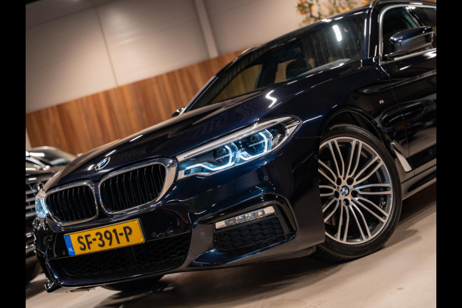BMW 5 Serie Touring 520i High Executive M Pakket, Pano, Virtual Cockpit, Leder, 19"M Sport Velgen, Prive Glas, Volledig Onderhoud