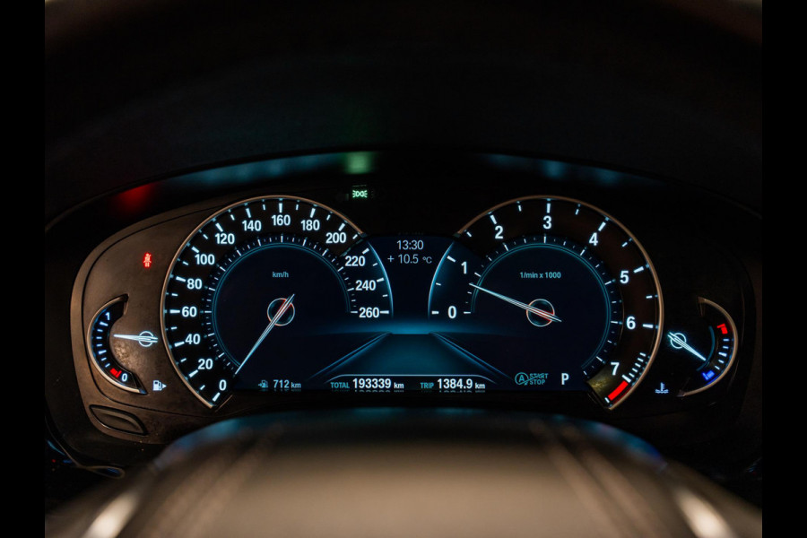 BMW 5 Serie Touring 520i High Executive M Pakket, Pano, Virtual Cockpit, Leder, 19"M Sport Velgen, Prive Glas, Volledig Onderhoud