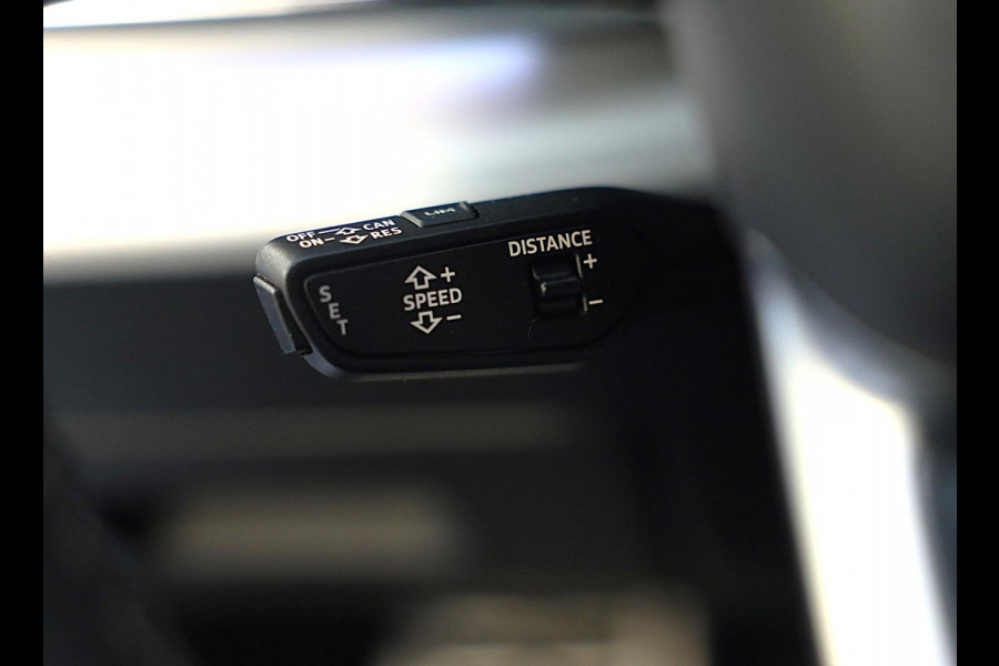 Audi Q8 55 TFSI e Quattro RSQ8 Look / Carbon / Massage / RS Zetels / 360 Camera / Memory / Pano / Matrix / 23 Inch