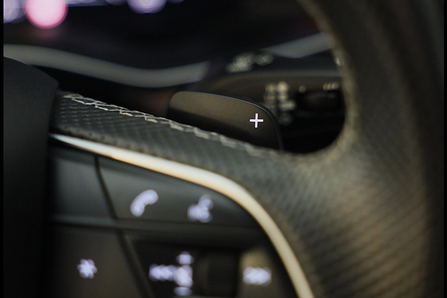 Audi Q8 55 TFSI e Quattro RSQ8 Look / Carbon / Massage / RS Zetels / 360 Camera / Memory / Pano / Matrix / 23 Inch