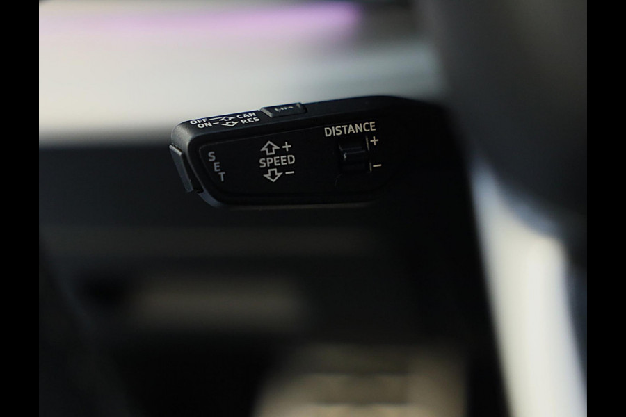 Audi Q8 55 TFSI e Quattro RSQ8 Look / Carbon / Massage / RS Zetels / 360 Camera / Memory / Pano / Matrix / 23 Inch