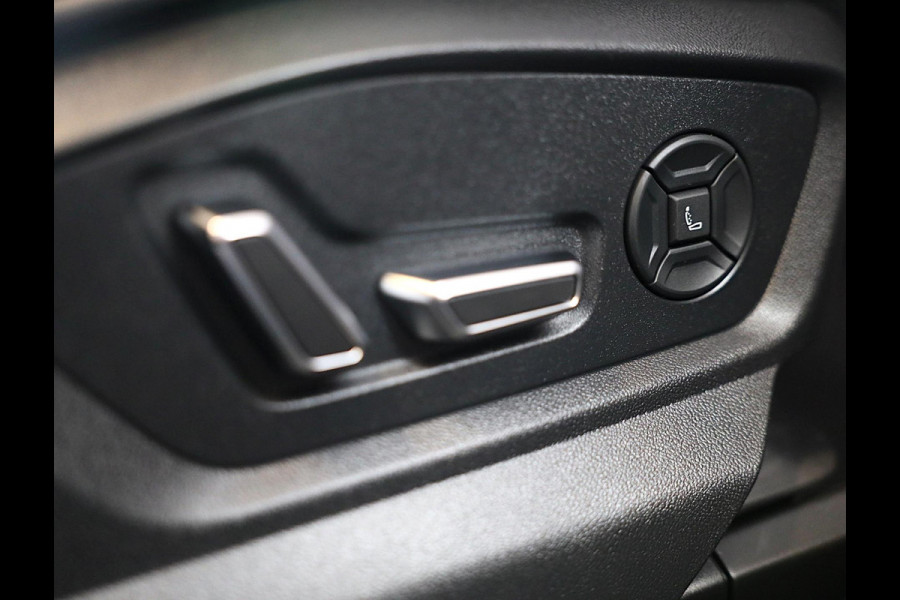 Audi Q8 55 TFSI e Quattro RSQ8 Look / Carbon / Massage / RS Zetels / 360 Camera / Memory / Pano / Matrix / 23 Inch