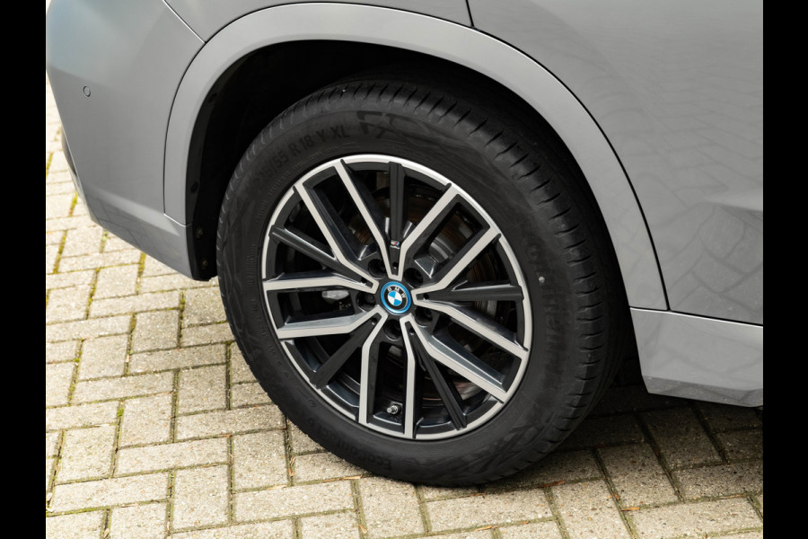 BMW X1 xDrive25e M-Sport - Trekhaak - Camera - Comfort Access