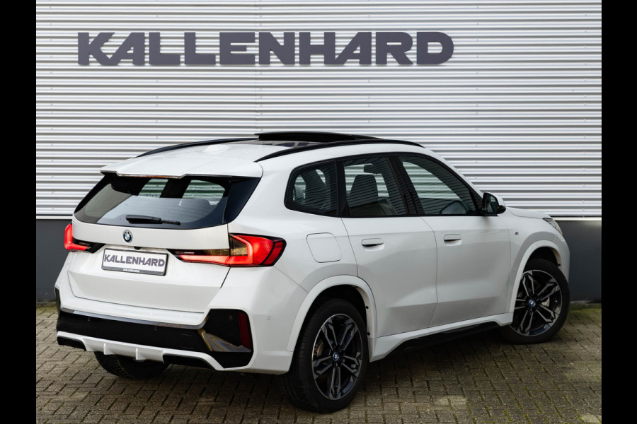 BMW X1 xDrive25e M-Sport - Pano - 19 inch - Camera - Comfort Access