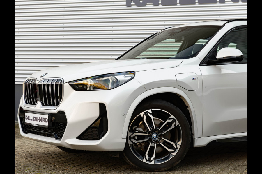 BMW X1 xDrive25e M-Sport - Pano - 19 inch - Camera - Comfort Access