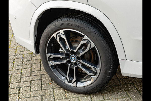 BMW X1 xDrive25e M-Sport - Pano - 19 inch - Camera - Comfort Access