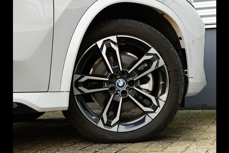 BMW X1 xDrive25e M-Sport - Pano - 19 inch - Camera - Comfort Access